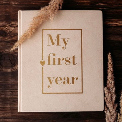 Creme baby book "My first year"