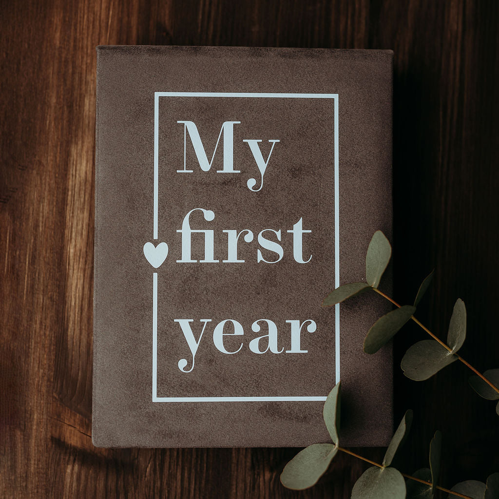 Dark grey baby memory box "My first year" with milestone cards